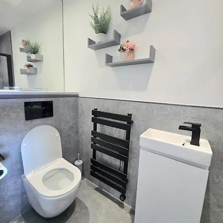 Apartment Modern Duplex Penthouse Panoramic Views & Parking Bradford (West Yorkshire)