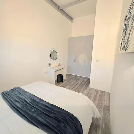 Apartment Modern Duplex Penthouse Panoramic Views & Parking