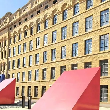 Modern Duplex Penthouse Panoramic Views & Parking *