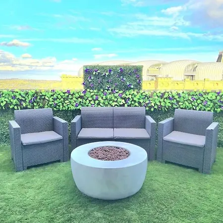 Modern Duplex Penthouse Panoramic Views & Parking Apartment *