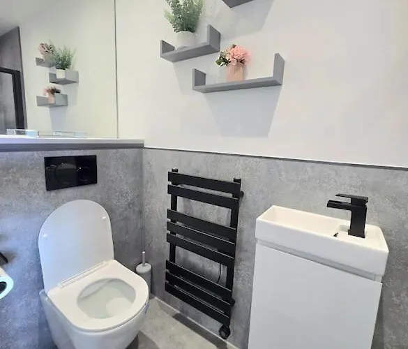 Apartment Modern Duplex Penthouse Panoramic Views & Parking Bradford (West Yorkshire)